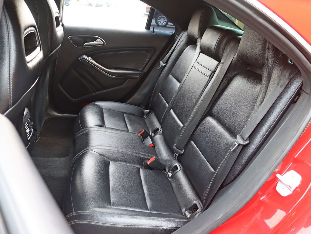 2018 Mercedes Benz CLA 250 4MATIC photo 21