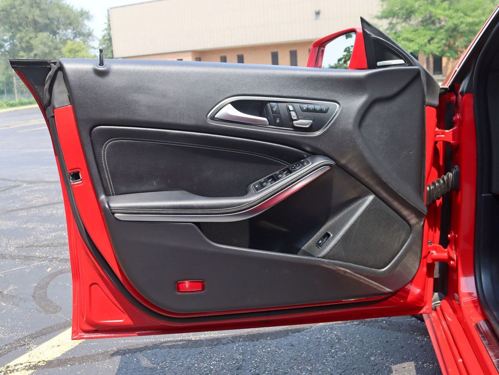 2018 Mercedes Benz CLA 250 4MATIC photo 24