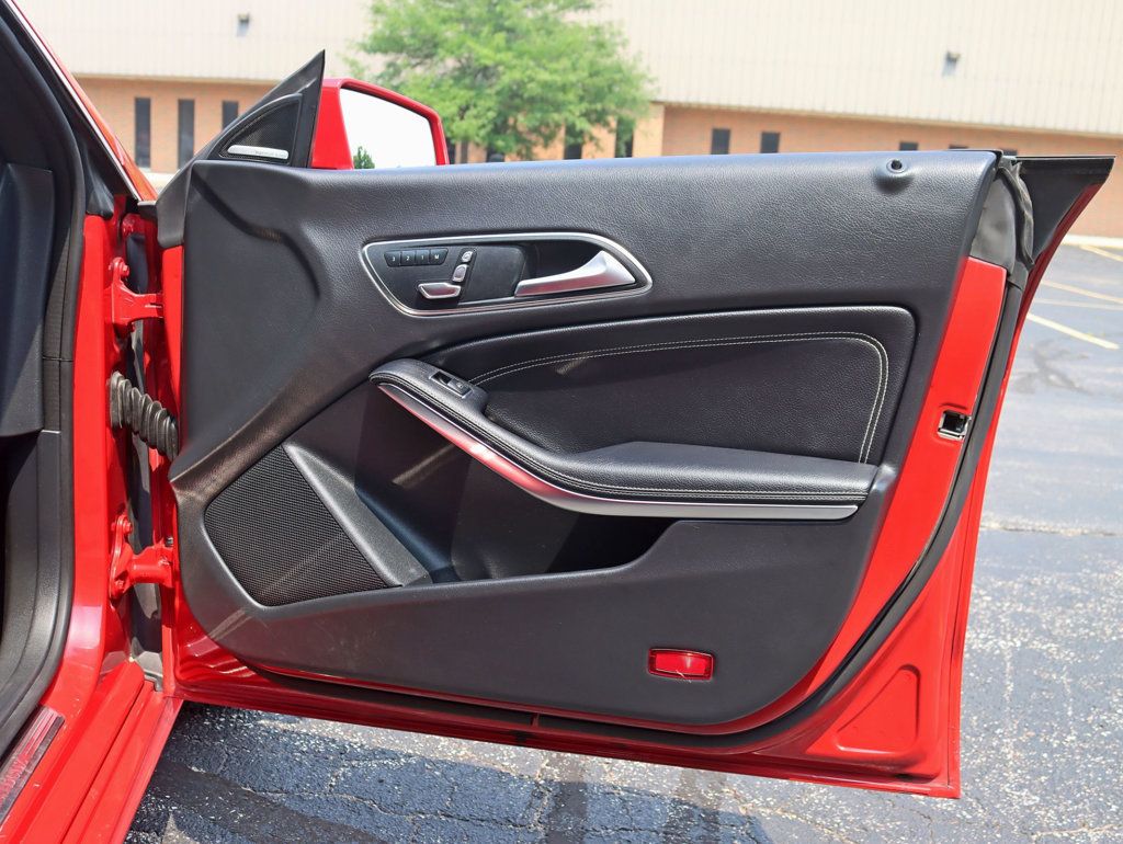 2018 Mercedes Benz CLA 250 4MATIC photo 25