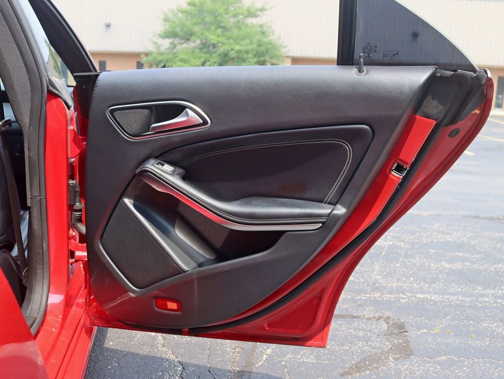2018 Mercedes Benz CLA 250 4MATIC photo 27