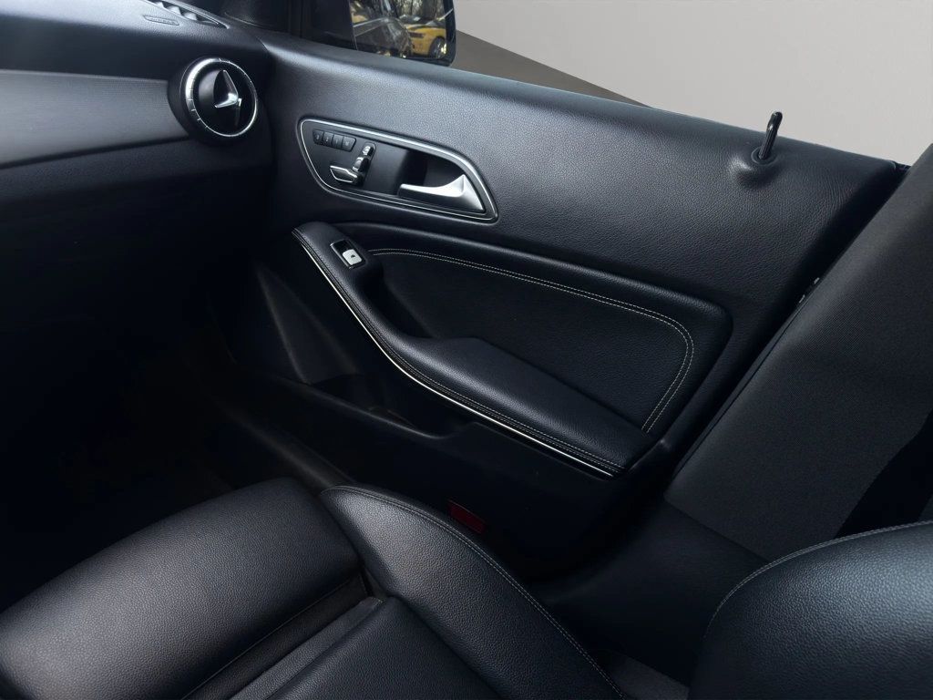 2018 Mercedes-Benz CLA CLA 250, BLUETOOTH, TOUCHSCREEN INFO, SUNROOF, LEATHER SEATING!! - 22981716 - 15