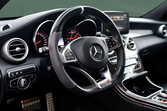 2018 Mercedes-Benz C-Class AMG C 63 S Sedan - 23001059 - 32