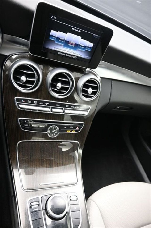 2018 Mercedes-Benz C-Class C 300 4MATIC Sedan - 22960911 - 24