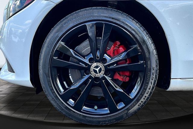 2018 Mercedes-Benz C-Class C 300 4MATIC Sedan - 23015914 - 35