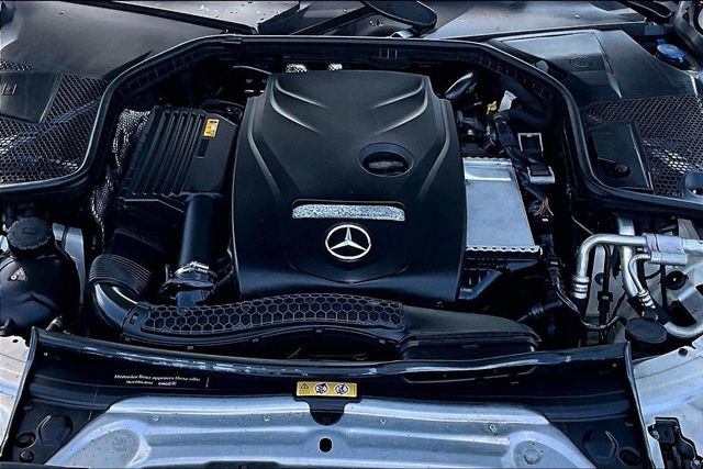 2018 Mercedes-Benz C-Class C 300 4MATIC Sedan - 23015914 - 36