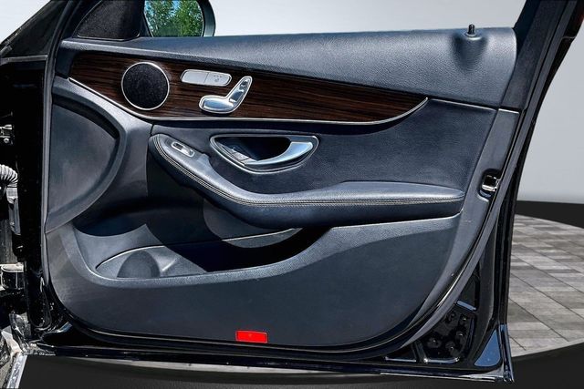 2018 Mercedes-Benz C-Class C 300 4MATIC Sedan - 23021745 - 15