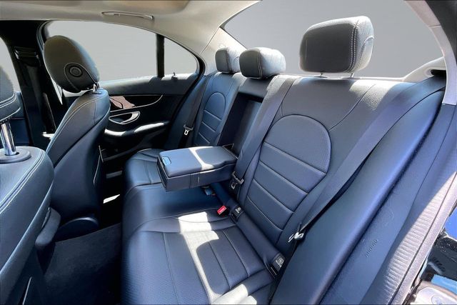 2018 Mercedes-Benz C-Class C 300 4MATIC Sedan - 23021745 - 16