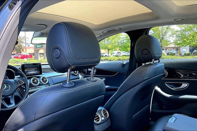 2018 Mercedes-Benz C-Class C 300 4MATIC Sedan - 23021745 - 17