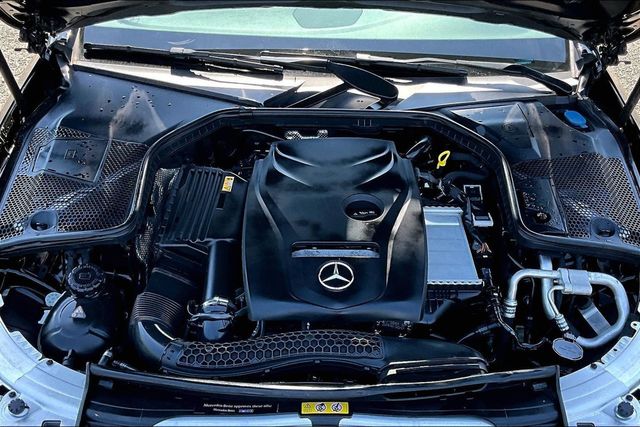 2018 Mercedes-Benz C-Class C 300 4MATIC Sedan - 23021745 - 36