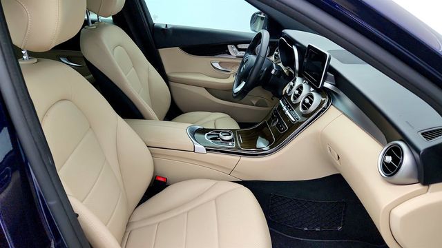 2018 Mercedes-Benz C-Class C 300 4MATIC Sedan w/ Premium Pkg & Panorama Sunroof - 23015764 - 22