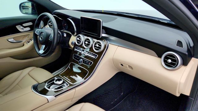 2018 Mercedes-Benz C-Class C 300 4MATIC Sedan w/ Premium Pkg & Panorama Sunroof - 23015764 - 23