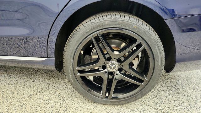 2018 Mercedes-Benz C-Class C 300 4MATIC Sedan w/ Premium Pkg & Panorama Sunroof - 23015764 - 8