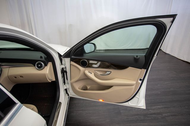 2018 Mercedes-Benz C-Class C 300 Sedan - 22926536 - 16