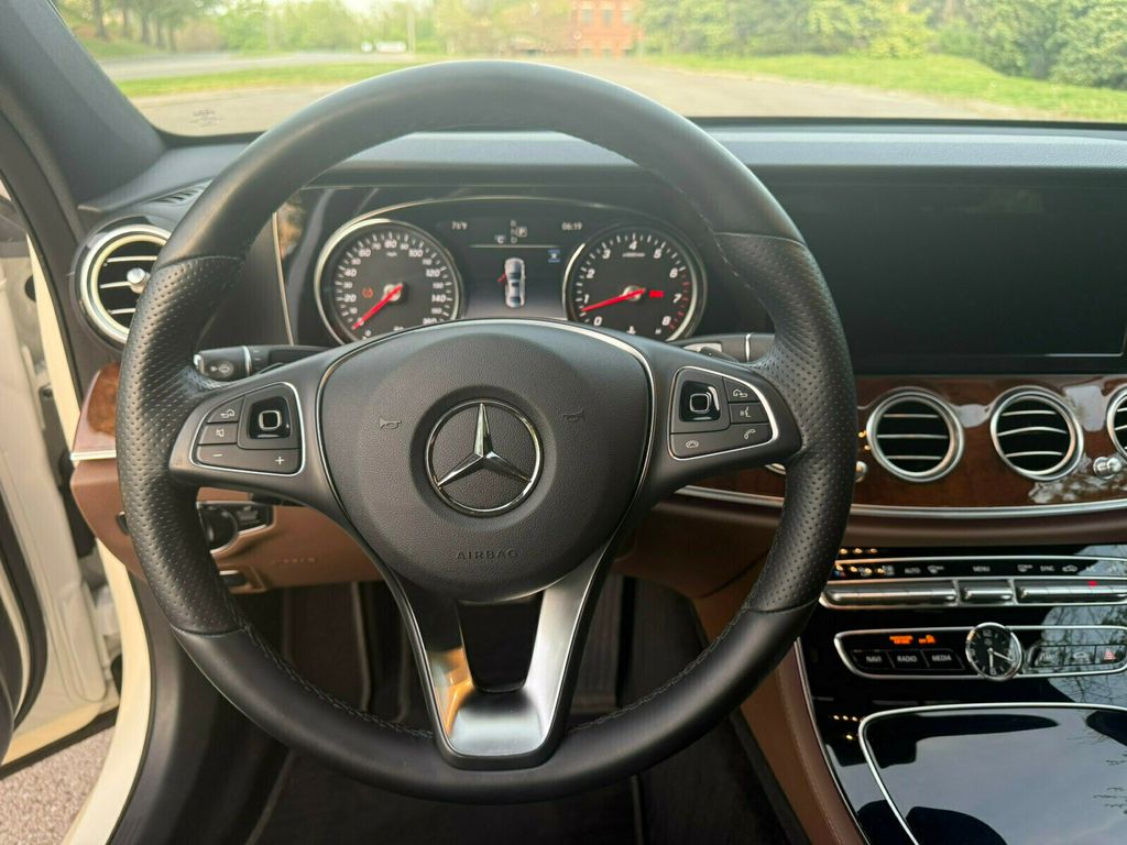 2018 Mercedes-Benz E-Class 4MATIC/Blind Spot Monitor/Burmester Premium Audio/AMG Sport Pkg - 23011952 - 15