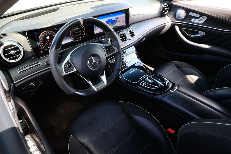 2018 Mercedes Benz E AMG 63 4MATIC Sedan photo 4