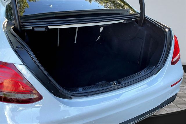 2018 Mercedes-Benz E-Class E 300 - 22930117 - 32