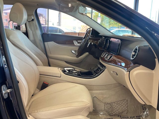 2018 Mercedes-Benz E-Class E 300 4MATIC Sedan - 23099070 - 19
