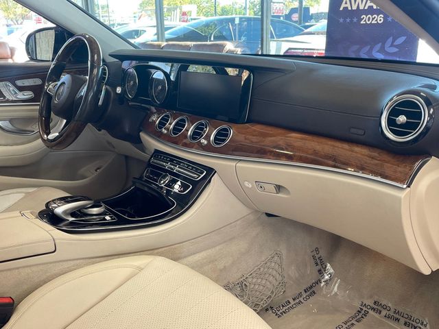 2018 Mercedes-Benz E-Class E 300 4MATIC Sedan - 23099070 - 21