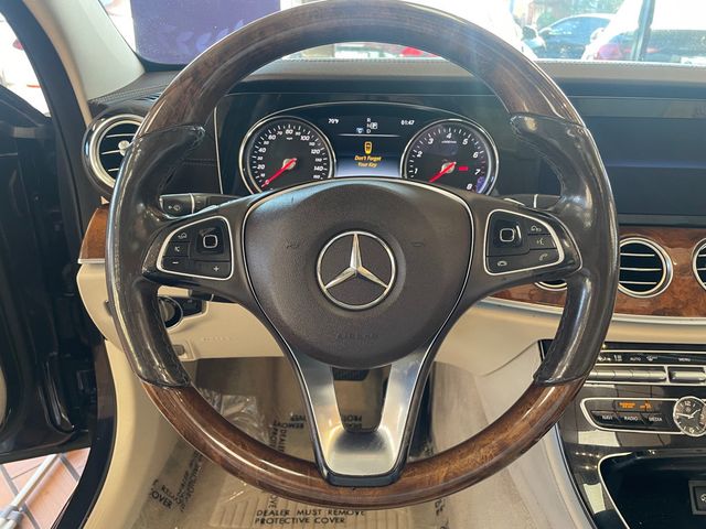 2018 Mercedes-Benz E-Class E 300 4MATIC Sedan - 23099070 - 22