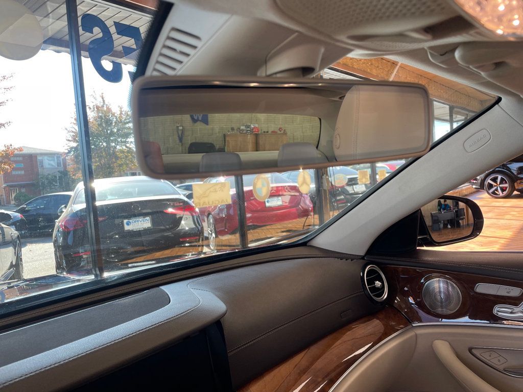 2018 Mercedes-Benz E-Class E 300 4MATIC Sedan - 23099070 - 33
