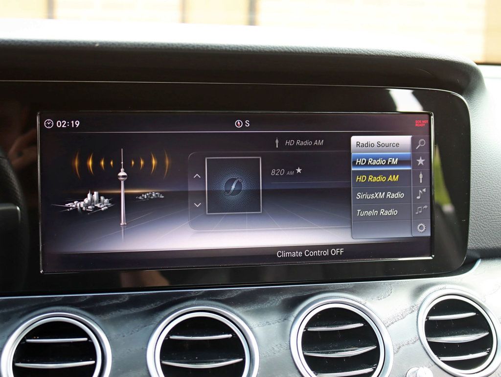 2018 Mercedes-Benz E-Class E 300 4MATIC Sedan - 22855559 - 16