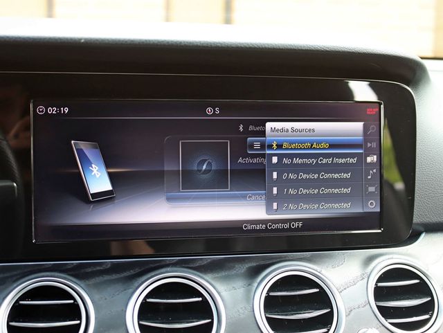 2018 Mercedes-Benz E-Class E 300 4MATIC Sedan - 22855559 - 17