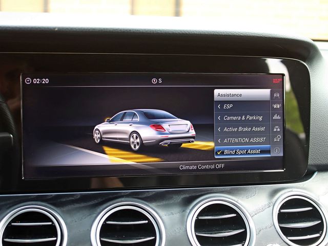 2018 Mercedes-Benz E-Class E 300 4MATIC Sedan - 22855559 - 19