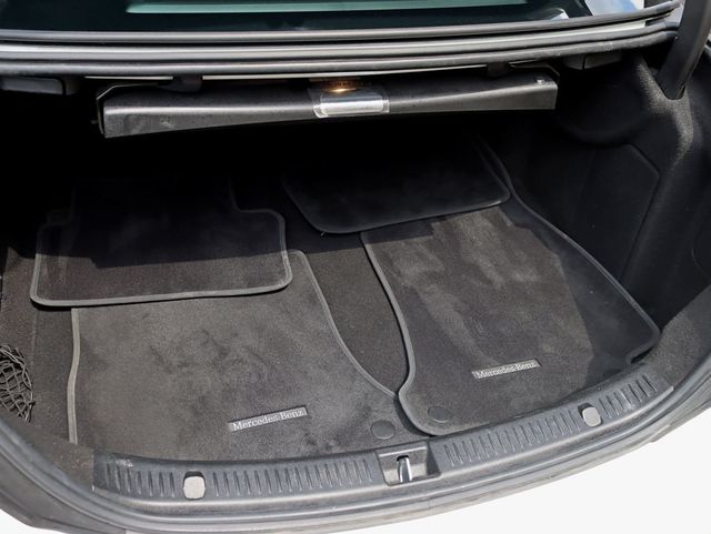 2018 Mercedes-Benz E-Class E 300 4MATIC Sedan - 22855559 - 32