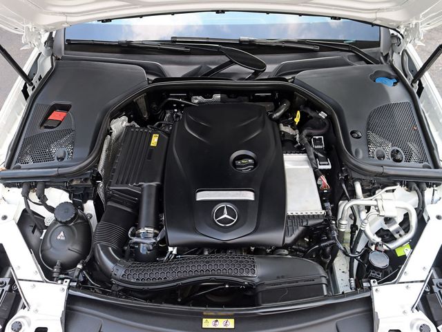 2018 Mercedes-Benz E-Class E 300 4MATIC Sedan - 22855559 - 35