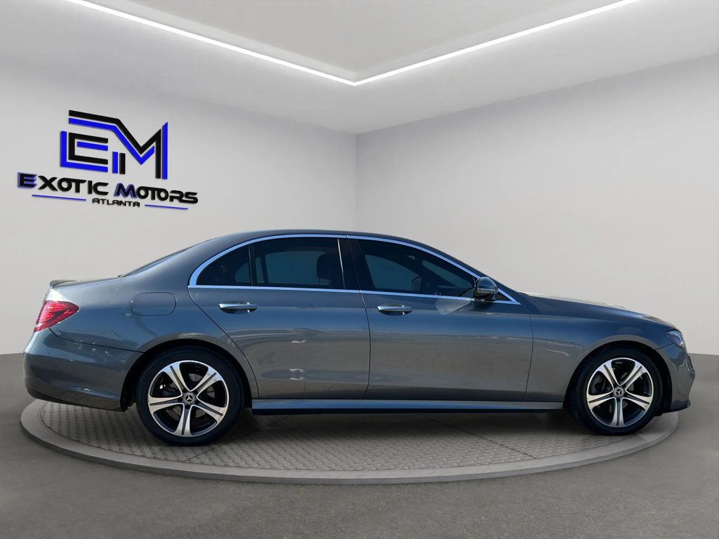 2018 Mercedes-Benz E-Class E 300 4MATIC Sedan 4D - 22978506 - 5