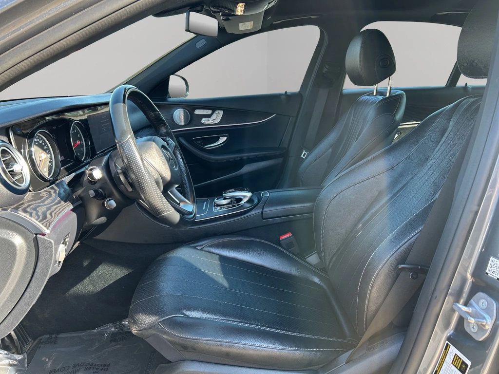 2018 Mercedes-Benz E-Class E 300 4MATIC Sedan 4D - 22978506 - 8