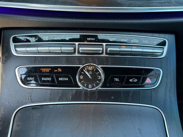 2018 Mercedes-Benz E-Class E 300 4MATIC Sedan 4D - 23069920 - 16