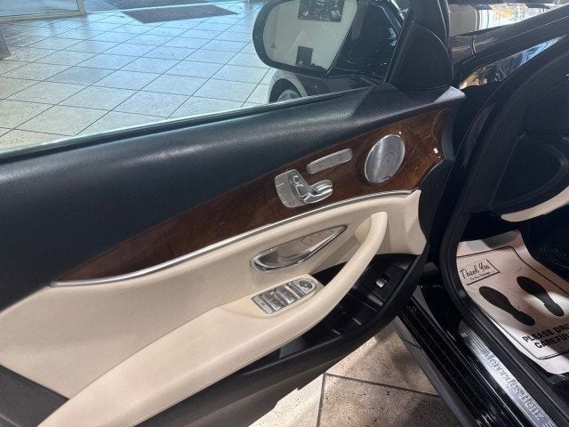 2018 Mercedes-Benz E-Class E 300 RWD Sedan - 22945246 - 11