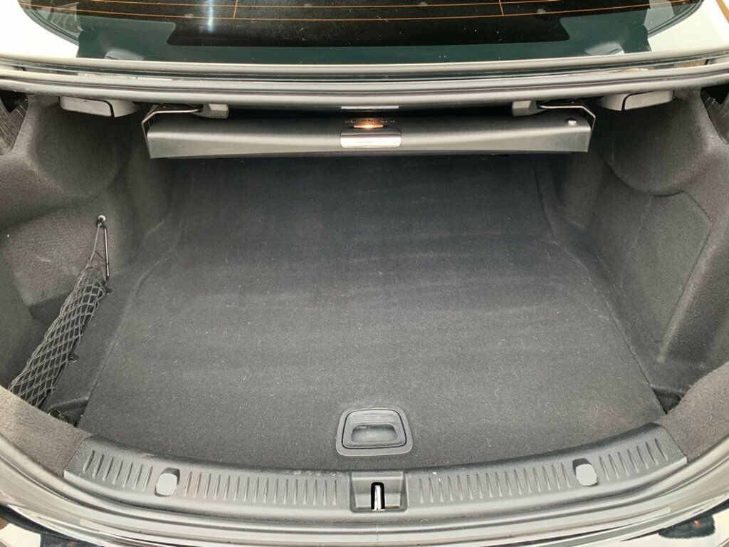 2018 Mercedes-Benz E-Class E 300 RWD Sedan AMG pkg Low Miles - 22983505 - 32