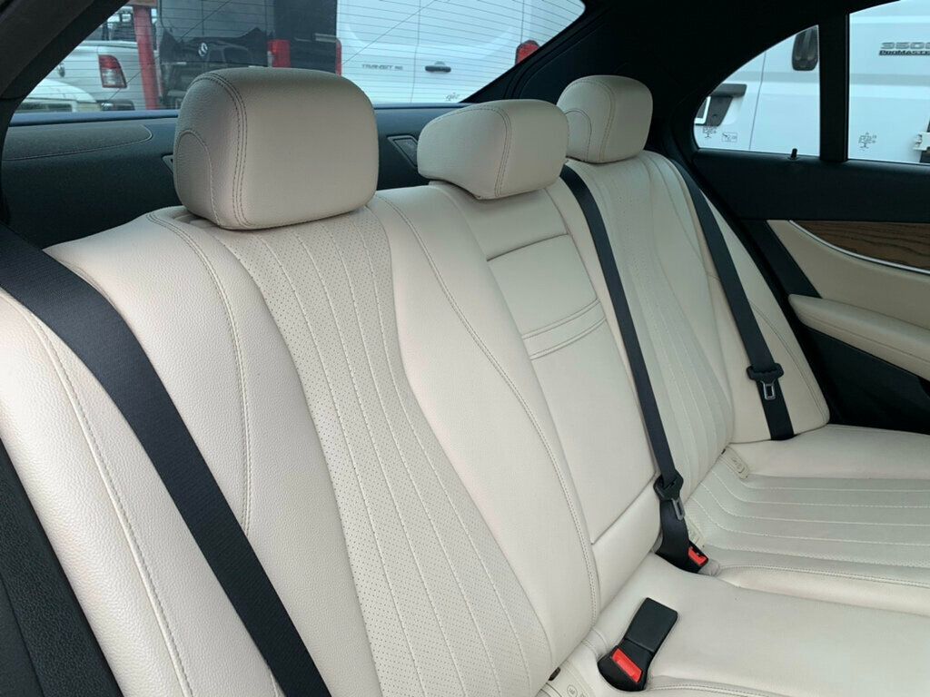 2018 Mercedes-Benz E-Class E 300 RWD Sedan AMG Pkg Pano Roof Heads up display - 23062928 - 33