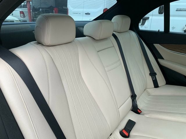 2018 Mercedes-Benz E-Class E 300 RWD Sedan AMG Pkg Pano Roof Heads up display - 23062928 - 33