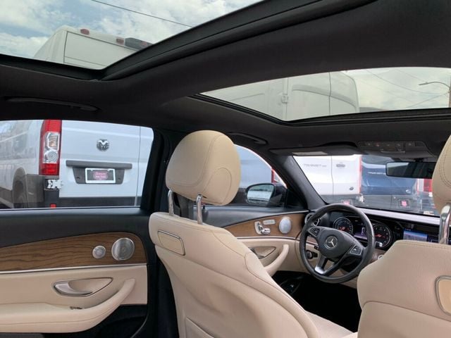 2018 Mercedes-Benz E-Class E 300 RWD Sedan AMG Pkg Pano Roof Heads up display - 23062928 - 35