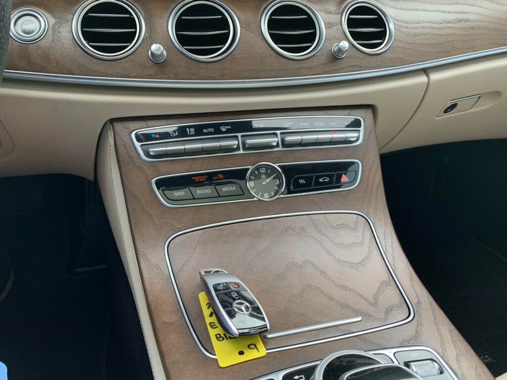 2018 Mercedes-Benz E-Class E 300 RWD Sedan AMG Pkg Pano Roof Heads up display - 23062928 - 43