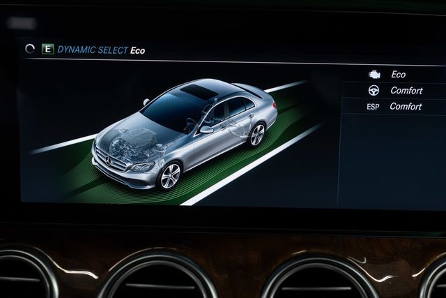 2018 Mercedes-Benz E-Class E 300 Sport 4MATIC Sedan - 23004687 - 27