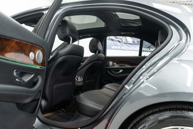 2018 Mercedes-Benz E-Class E 300 Sport 4MATIC Sedan - 23004687 - 35