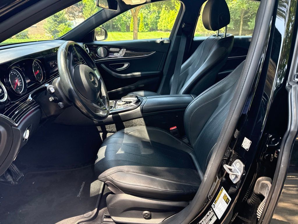 2018 Mercedes-Benz E-Class E 400 4MATIC Sedan - 23052930 - 10