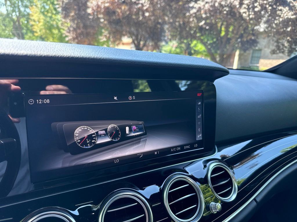 2018 Mercedes-Benz E-Class E 400 4MATIC Sedan - 23052930 - 15
