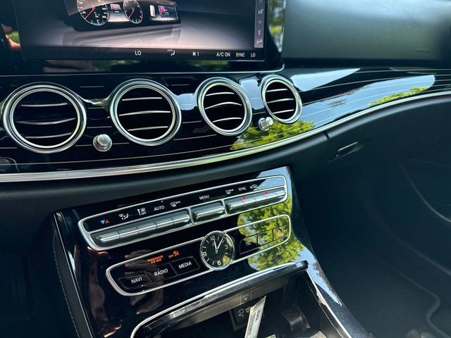 2018 Mercedes-Benz E-Class E 400 4MATIC Sedan - 23052930 - 16