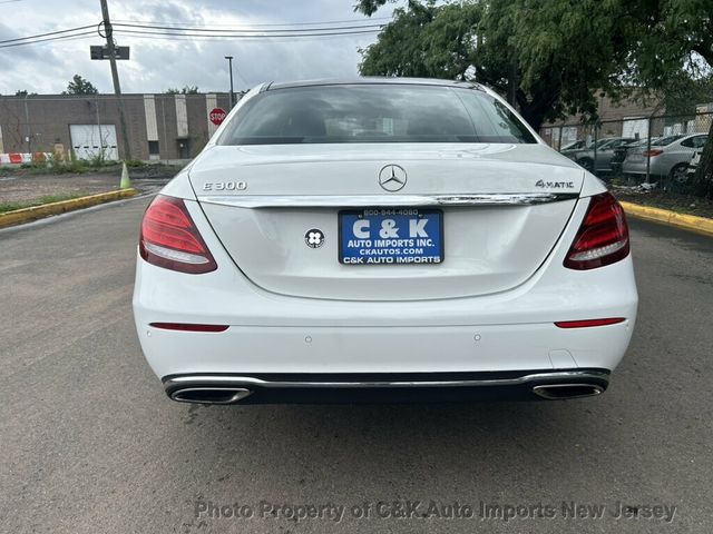 2018 Mercedes-Benz E-Class PANO ROOF!! LUXURY PKG!! HTD SEATS!! HTD STEERING WHEEL!! - 23055634 - 11