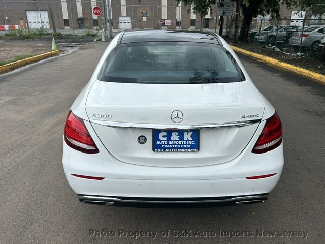2018 Mercedes-Benz E-Class PANO ROOF!! LUXURY PKG!! HTD SEATS!! HTD STEERING WHEEL!! - 23055634 - 12