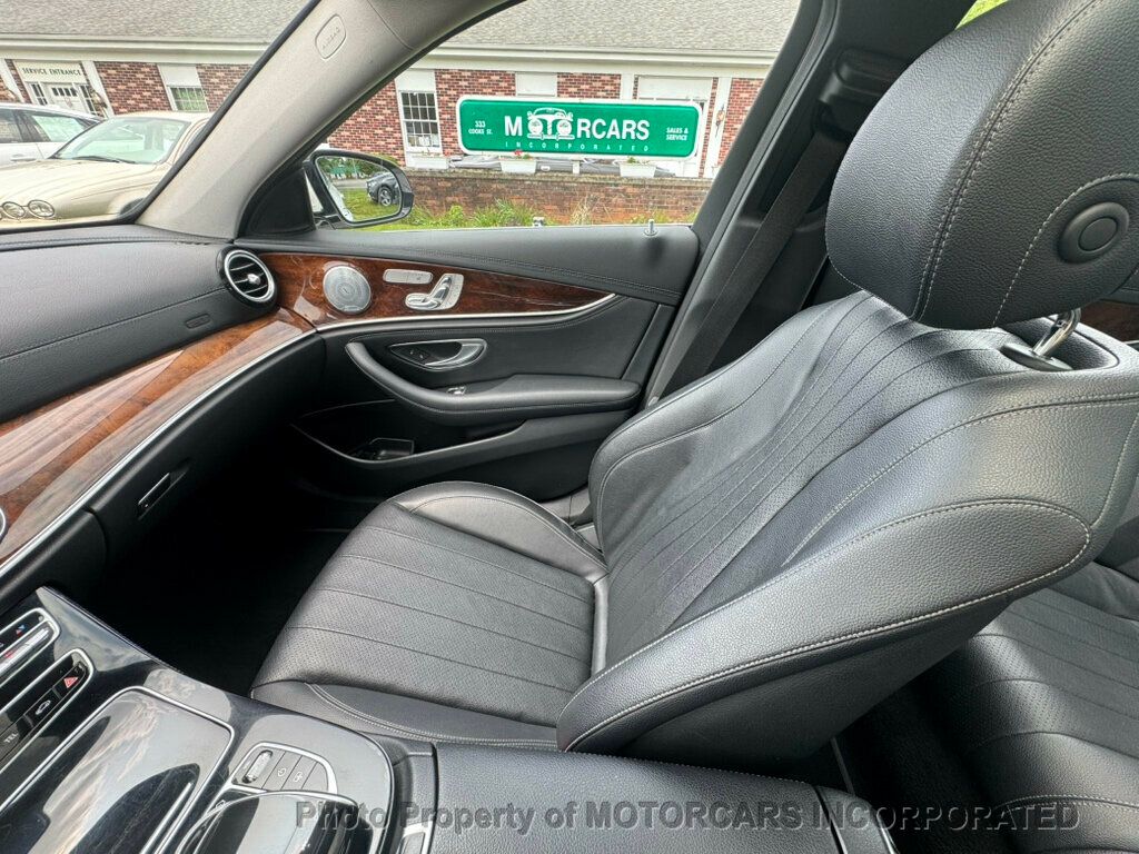 2018 Mercedes Benz E 300 4MATIC Sedan photo 17