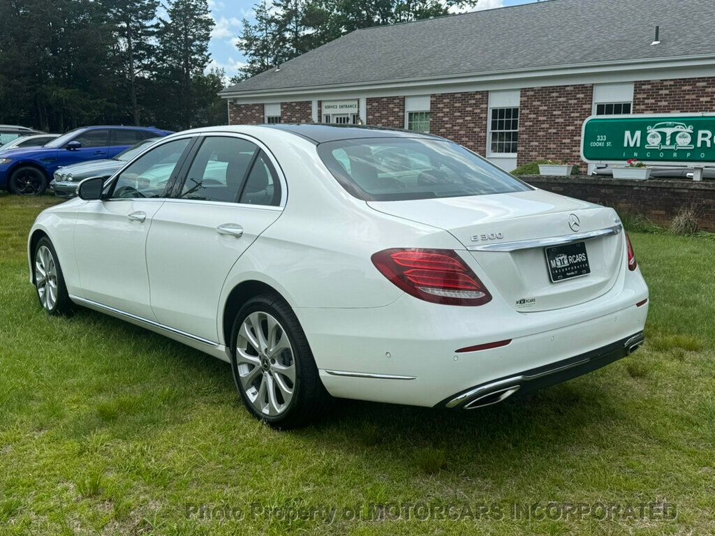 2018 Mercedes Benz E 300 4MATIC Sedan photo 4