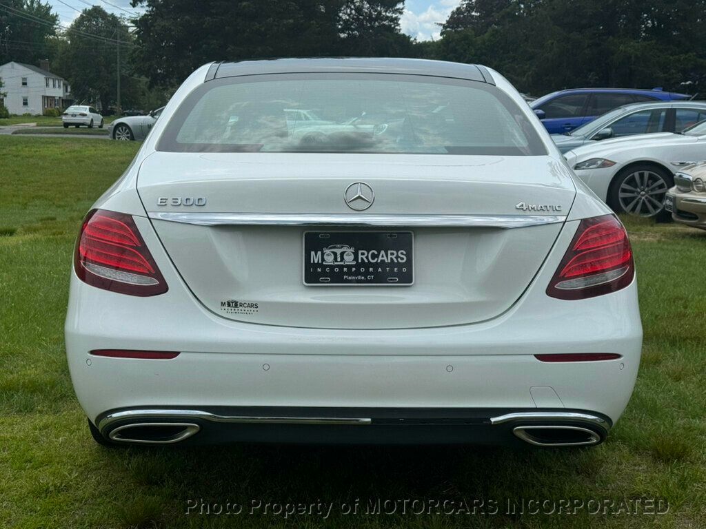 2018 Mercedes Benz E 300 4MATIC Sedan photo 5