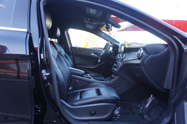 2018 Mercedes-Benz GLA AWD, PREMIUM PKG, ALLOY WHEELS, LEATHER INTERIOR - 23042236 - 19
