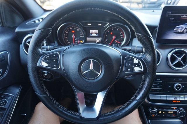 2018 Mercedes-Benz GLA AWD, PREMIUM PKG, ALLOY WHEELS, LEATHER INTERIOR - 23042236 - 24
